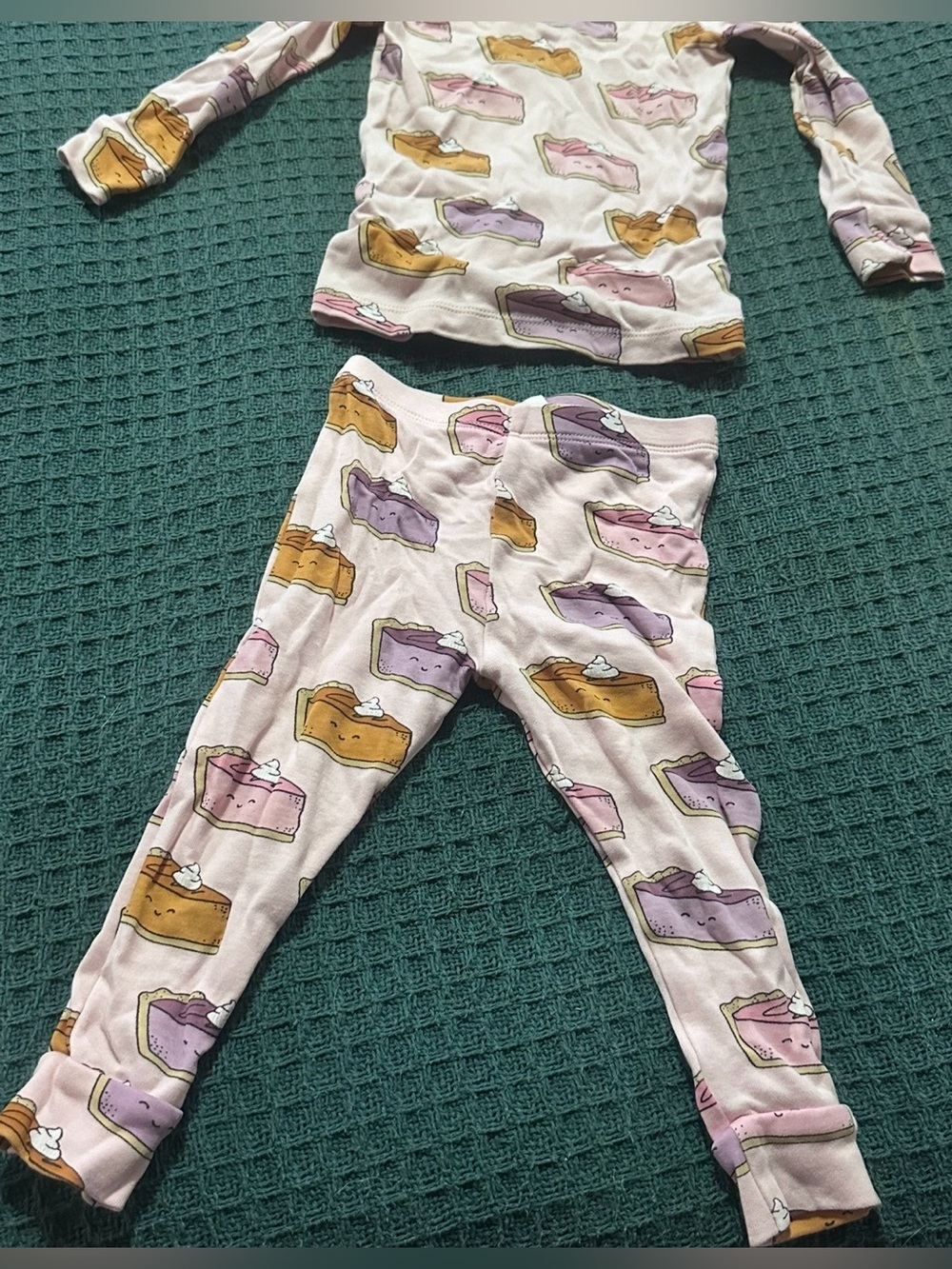 SIIX long sleeve pie set 🥧